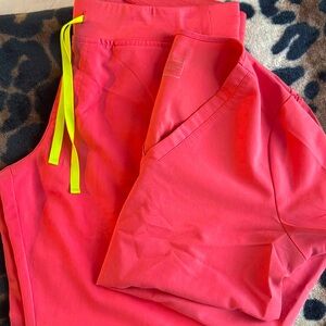 Figs Neon Pink LARGE